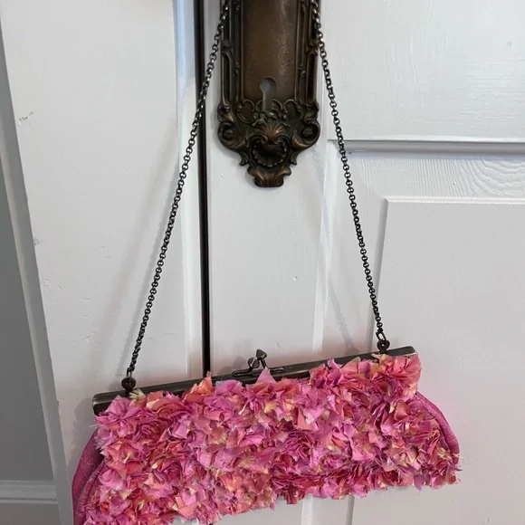 Perfect raw silk pink party clutch! - Picture 2 of 4
